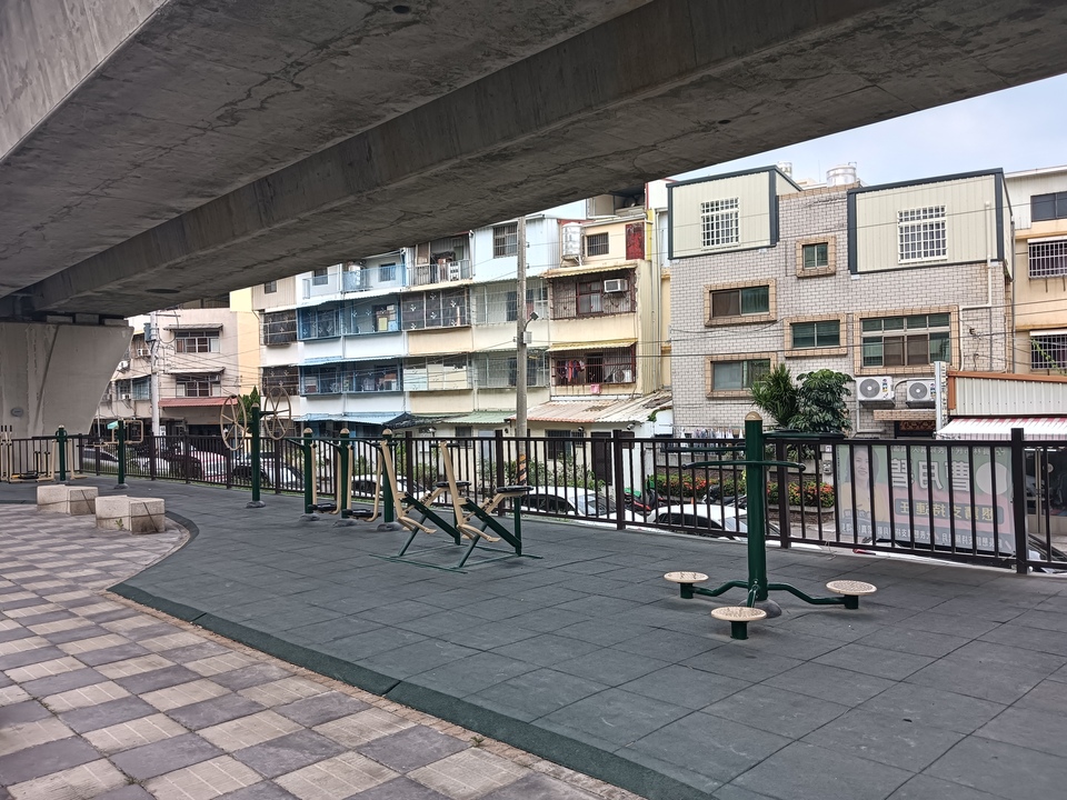 南方橋長廊